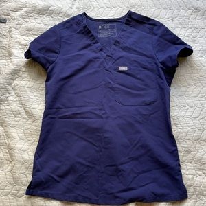 Navy figs Catarina top